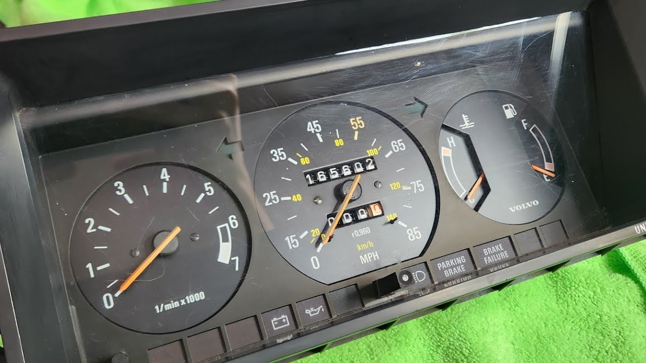 Fixing a Volvo 240 Odometer Gear