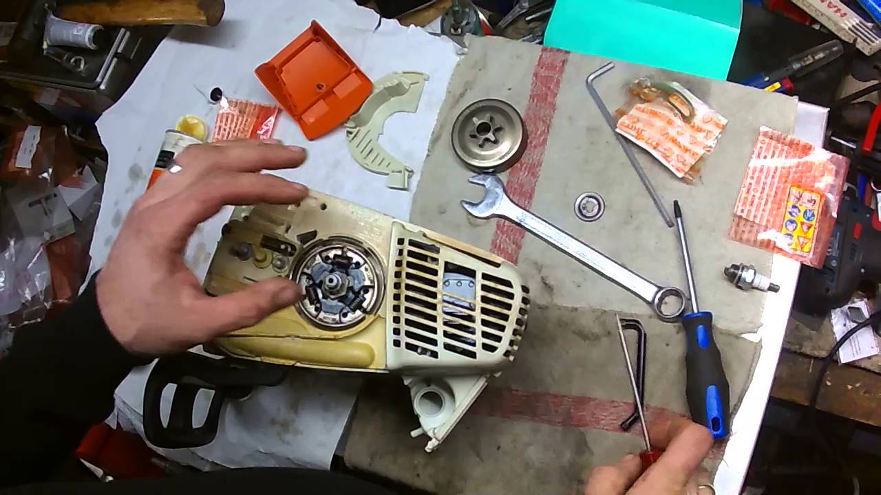 Stihl 019T rebuild Part 6 install Clutch and Ölpumpdrive