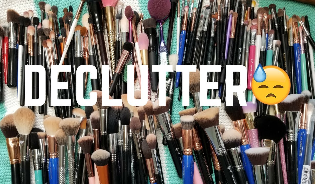 MAKEUP BRUSH COLLECTION + DECLUTTER 🙈