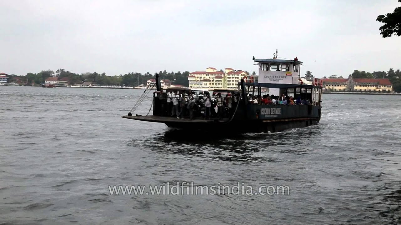 Ferry service between Vypeen and Fort Cochin