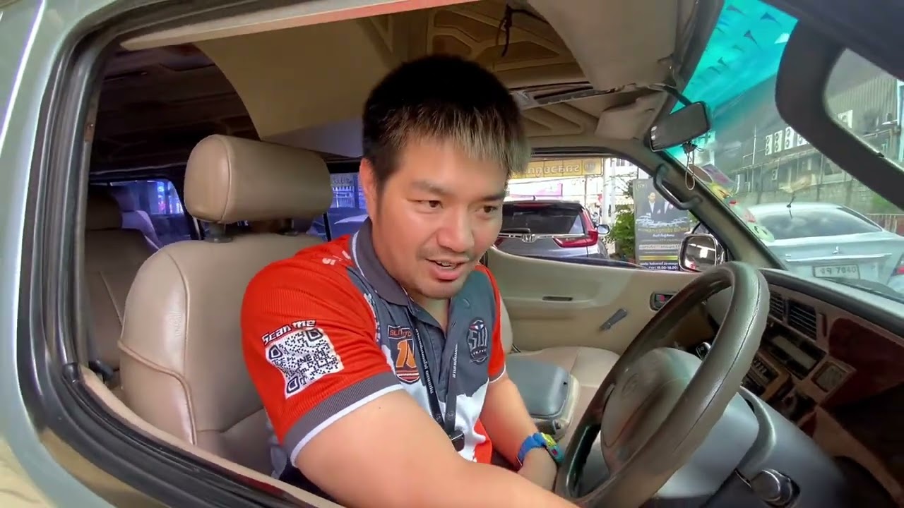 รถตู้สายวินเทจสุดคลาสสิค Toyota Commuter ปี 2004 ราคา 99,000 บาท