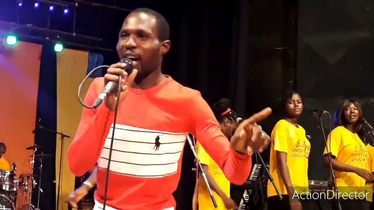 Ma prestation au concert de Mme Pauline NIKEIMA.