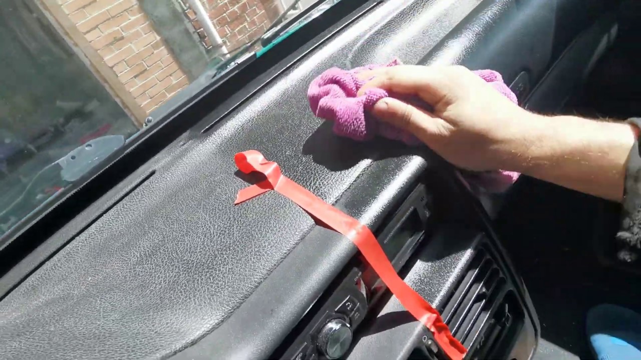 Nettoyer + Rénover les plastiques de sa voiture (trace blanche etc...)