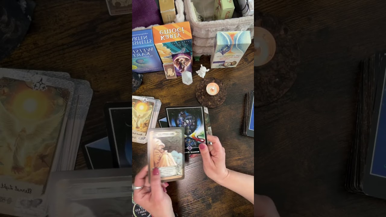 	🔮Er /Sie hat dich verletzt… !heute bist du seine größte Inspiration 🦋#tarot #orakel #spiritualität 