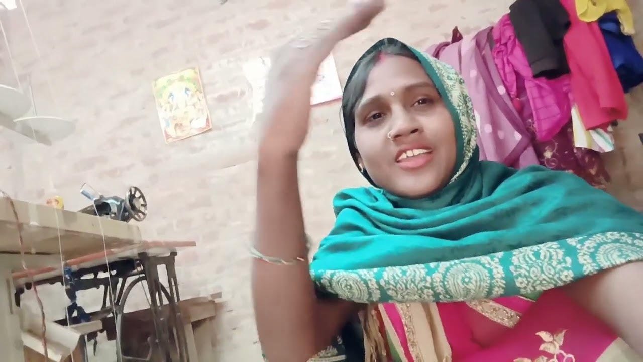 उगत के बेरी बहुत निक लगे#avdheegeet#viralvideo 