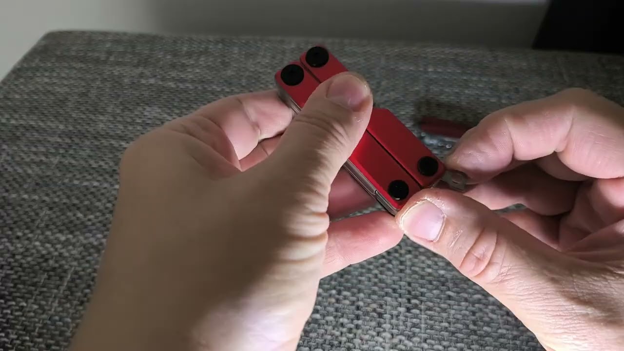 M&oacute;j nowy,fajny,mały multitool.Flissa 11 w 1#unboxing i por&oacute;wnanie z Victorinox.