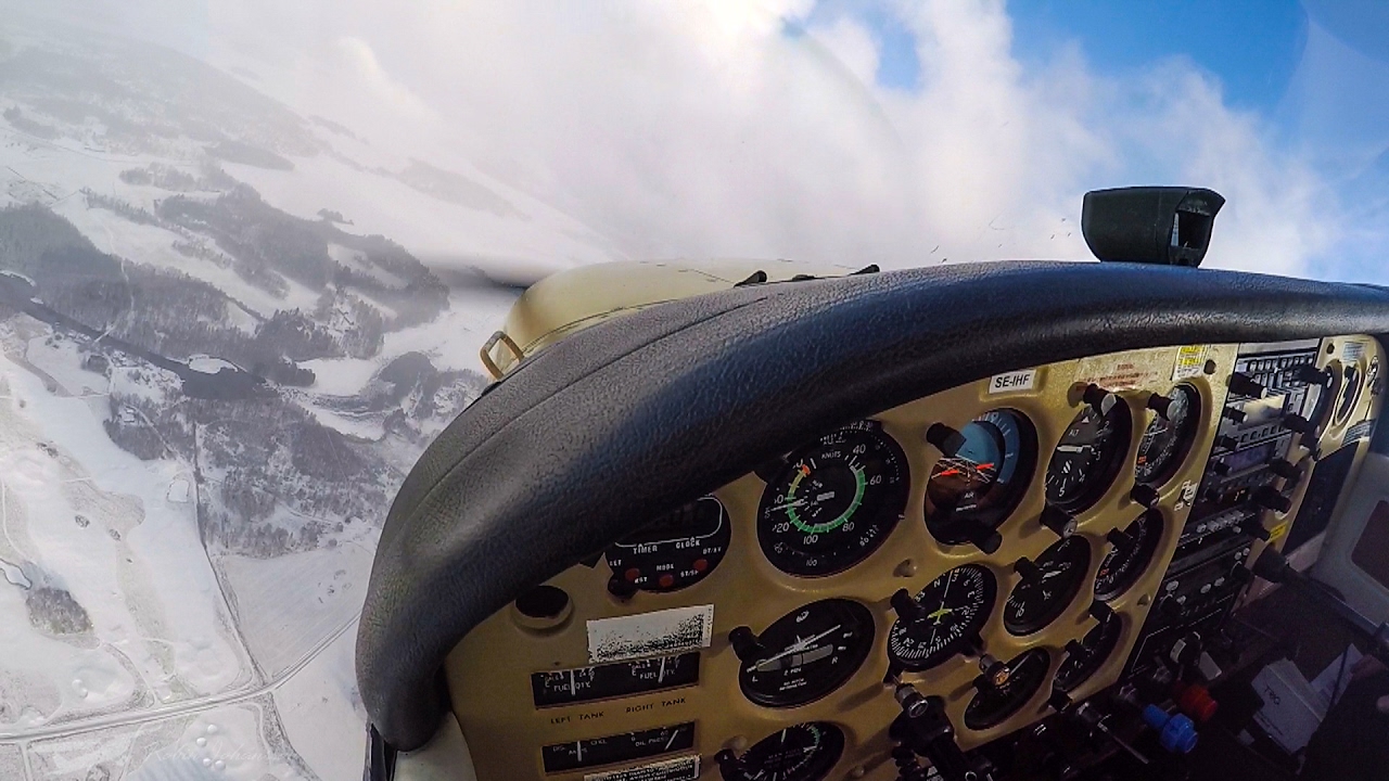 Cessna 172RG to Norrköping, Sweden - in Snow and Bad Visibility