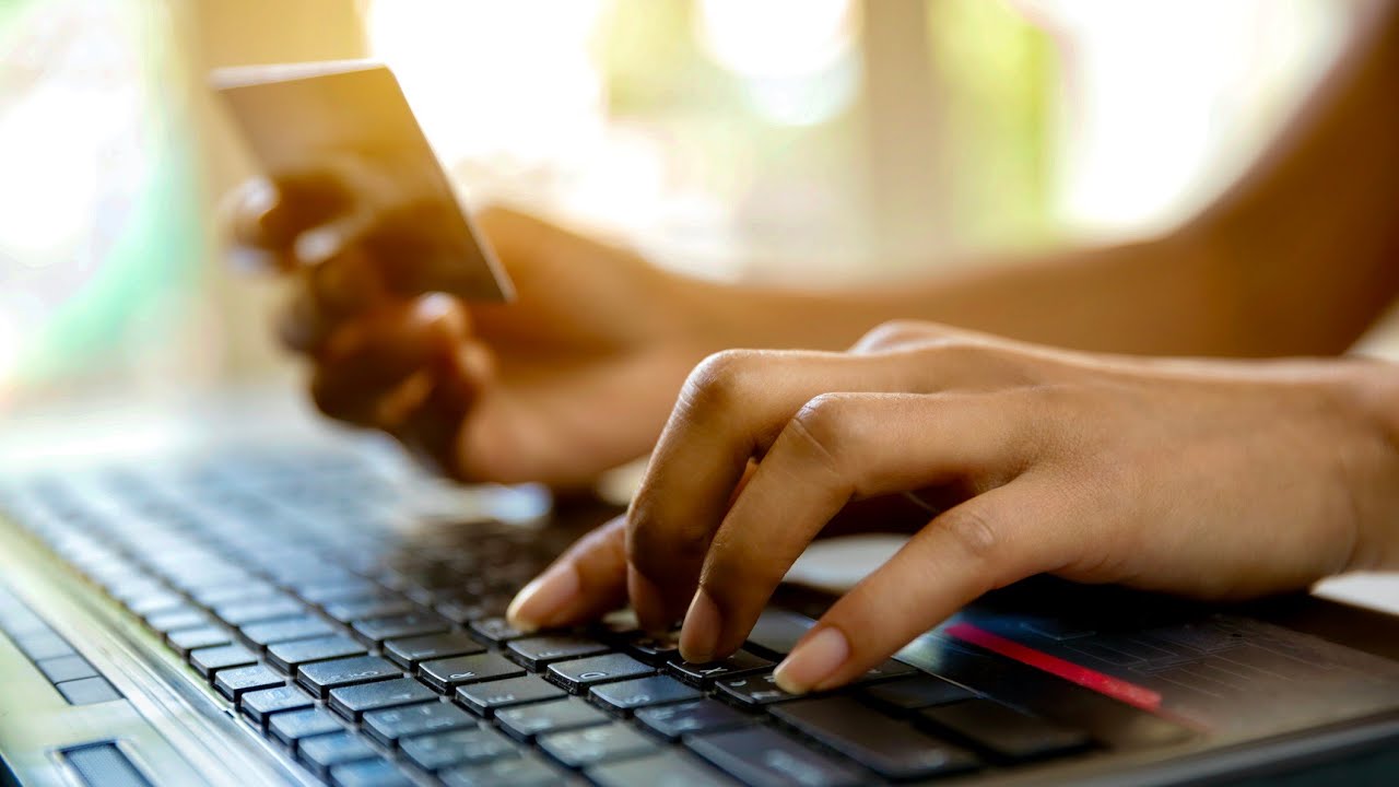 Consumers worldwide spent $900B more online in 2020: RPT