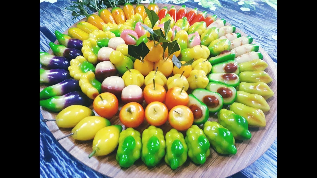 Nghệ thuật bánh đậu xanh hình trái cây độc lạ Sài Gòn