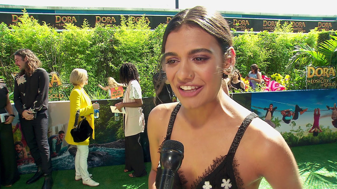 Dora and the Lost City of Gold LA World Premiere - Itw Madeleine Madden (official video)