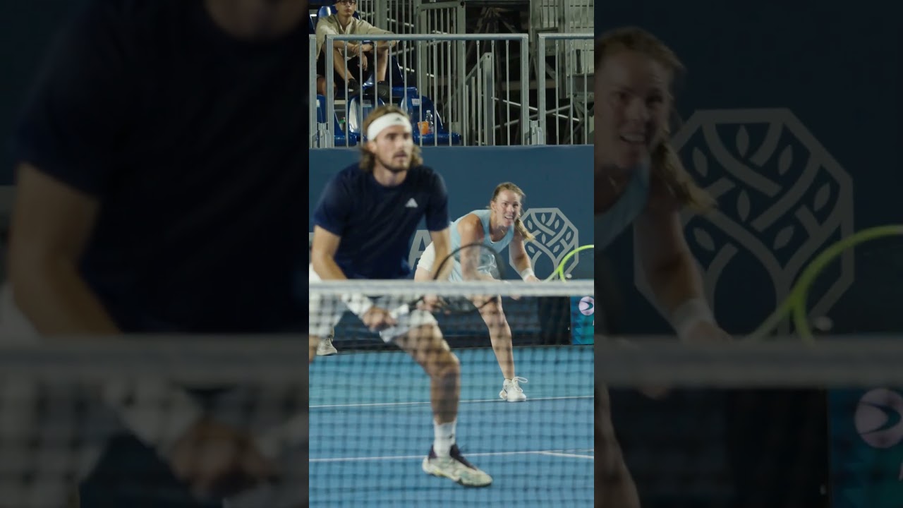 Team ɢʀᴇᴇᴄᴇ 🇬🇷 lit up Bari!✨️#hopmancup #weareinpuglia #tsitsipas #papamichail