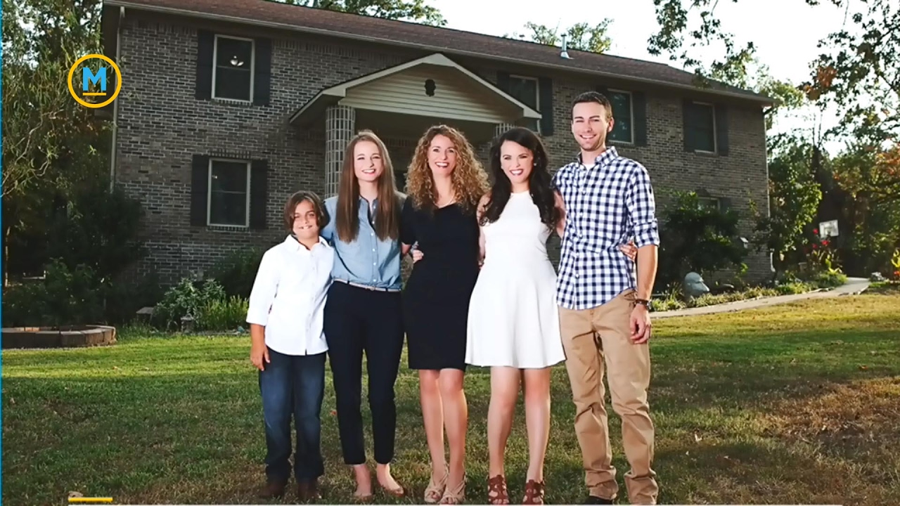 Meet the mom-of-4 who built her home entirely from YouTube videos | Your Morning