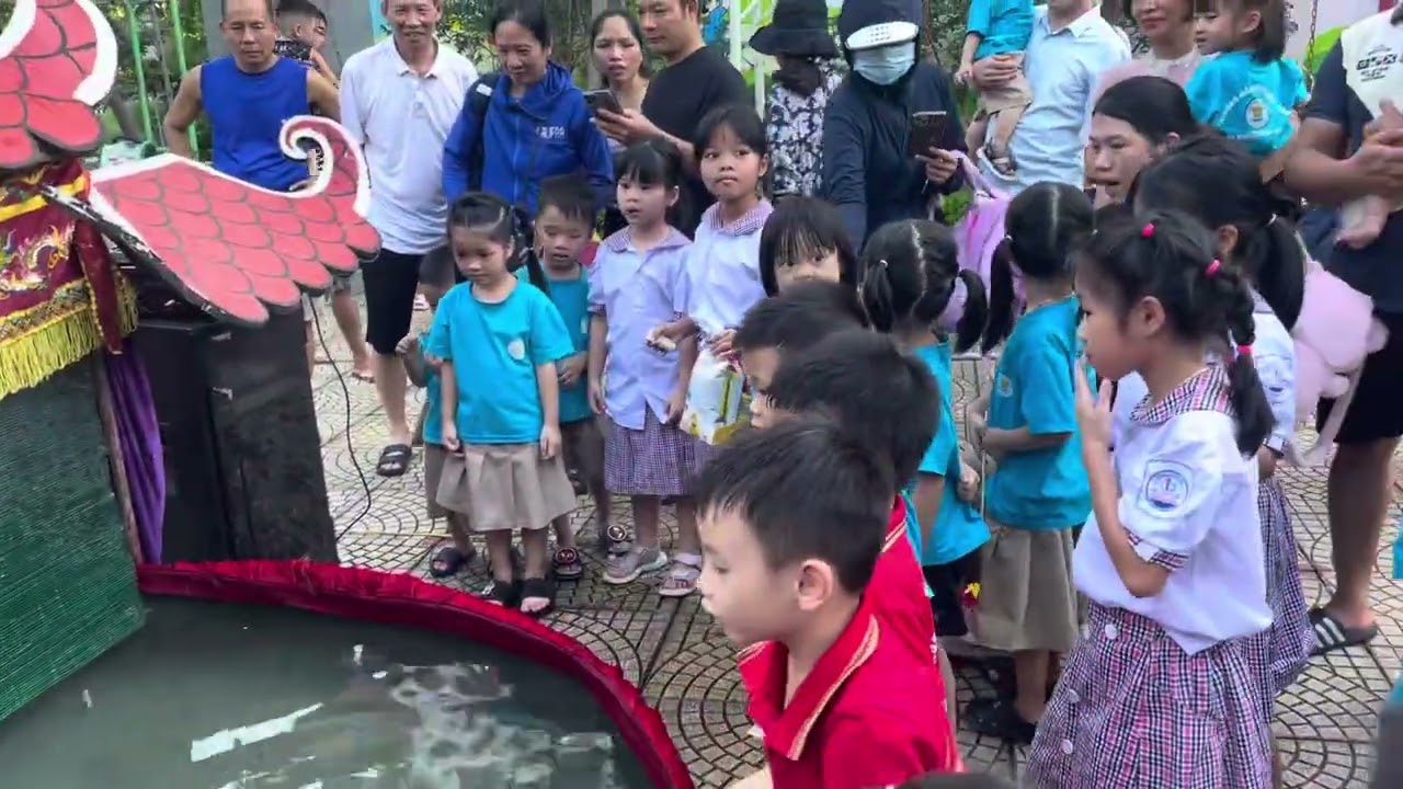 Múa  rối nước rồng long qui phượng