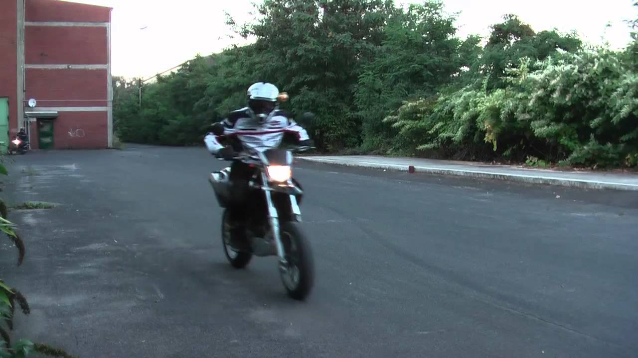 12 o'clock with Honda XR 650 R Supermoto www.SmotoX.de