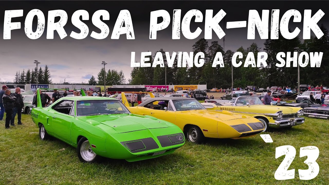 FORSSA PICK-NICK 2023. Cars leaving a car show.
