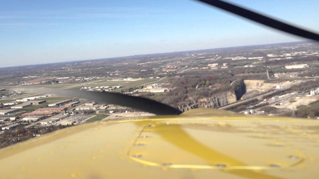 RV9 landing w/18kt crosswind