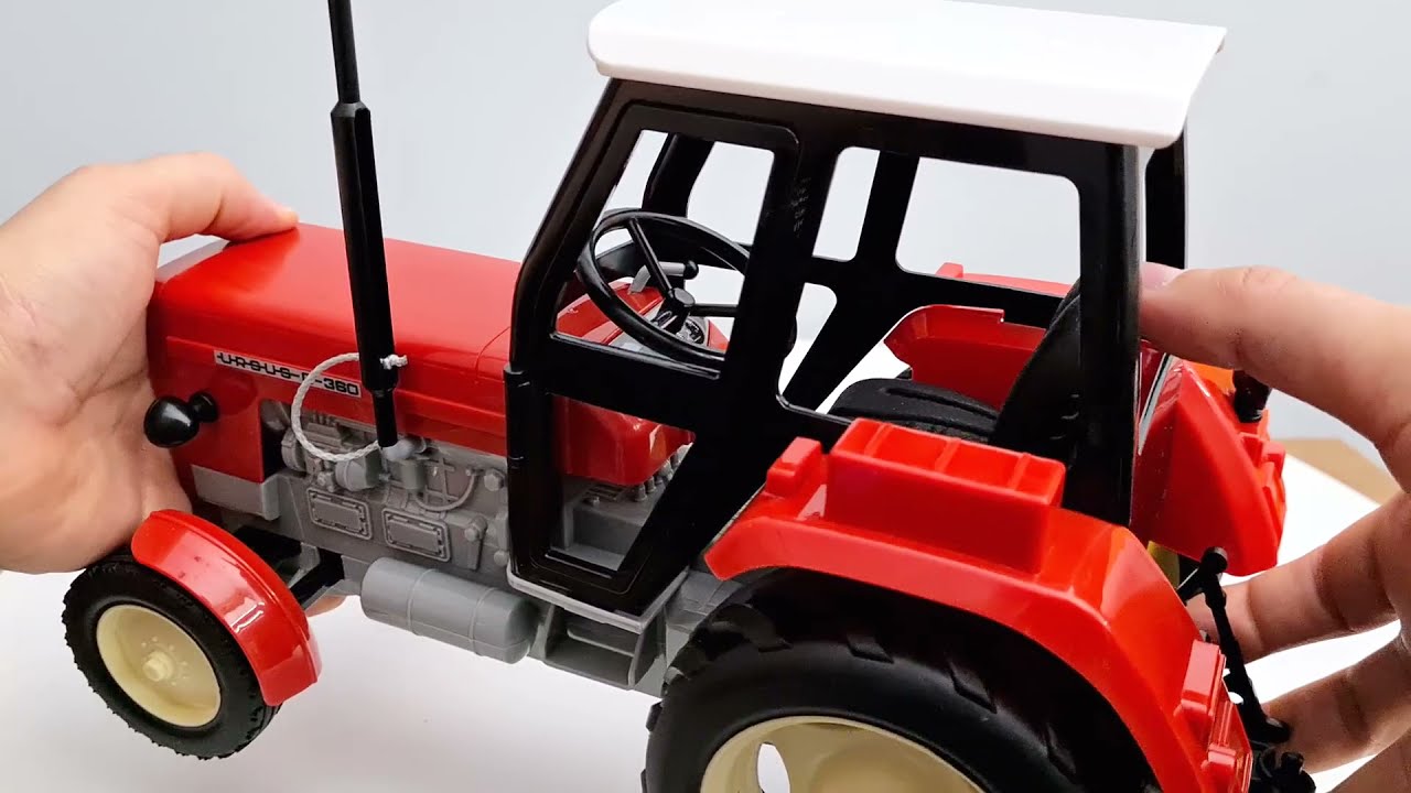 Tractor RC vs Game Brutal Power Tractor - Remote-Controlled Ursus C-360 and Corn Combine in Action