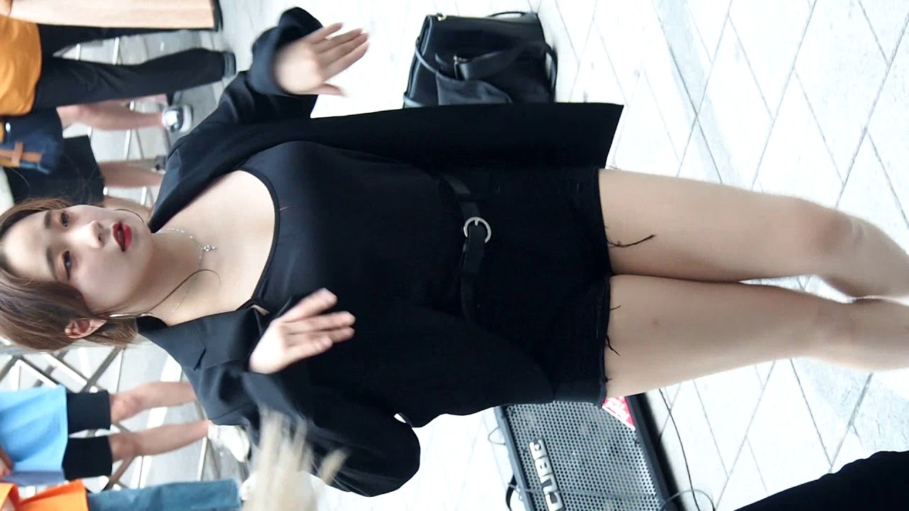 여성댄스팀 디엠(Diem) 정인-                  Kill This Love@홍대 Busking [fancam/A.C.E.Lee 6K] (서울.2019.06.23)