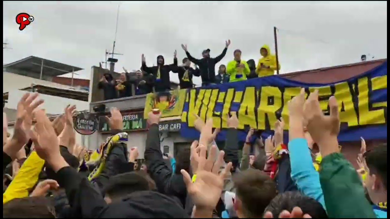 La afición amarilla ante el Villarreal-Liverpool, imágenes para la historia.
