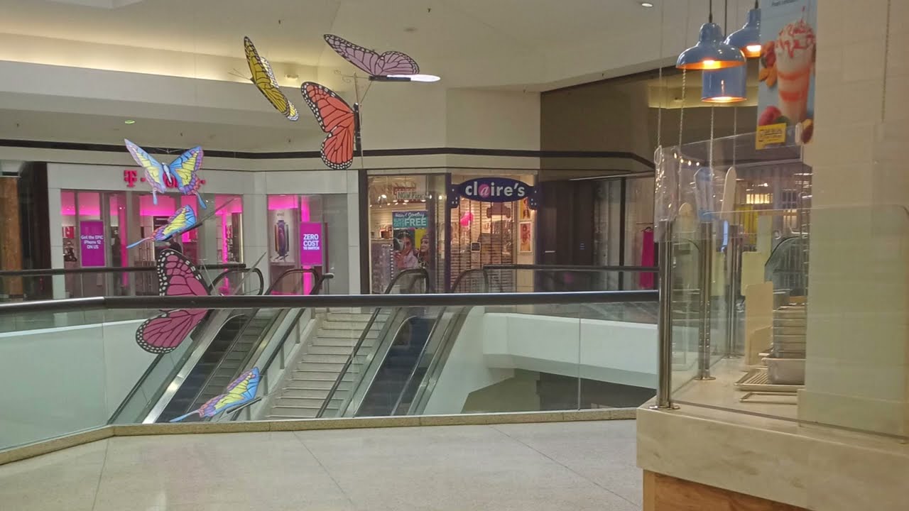 Oakland Mall 2022