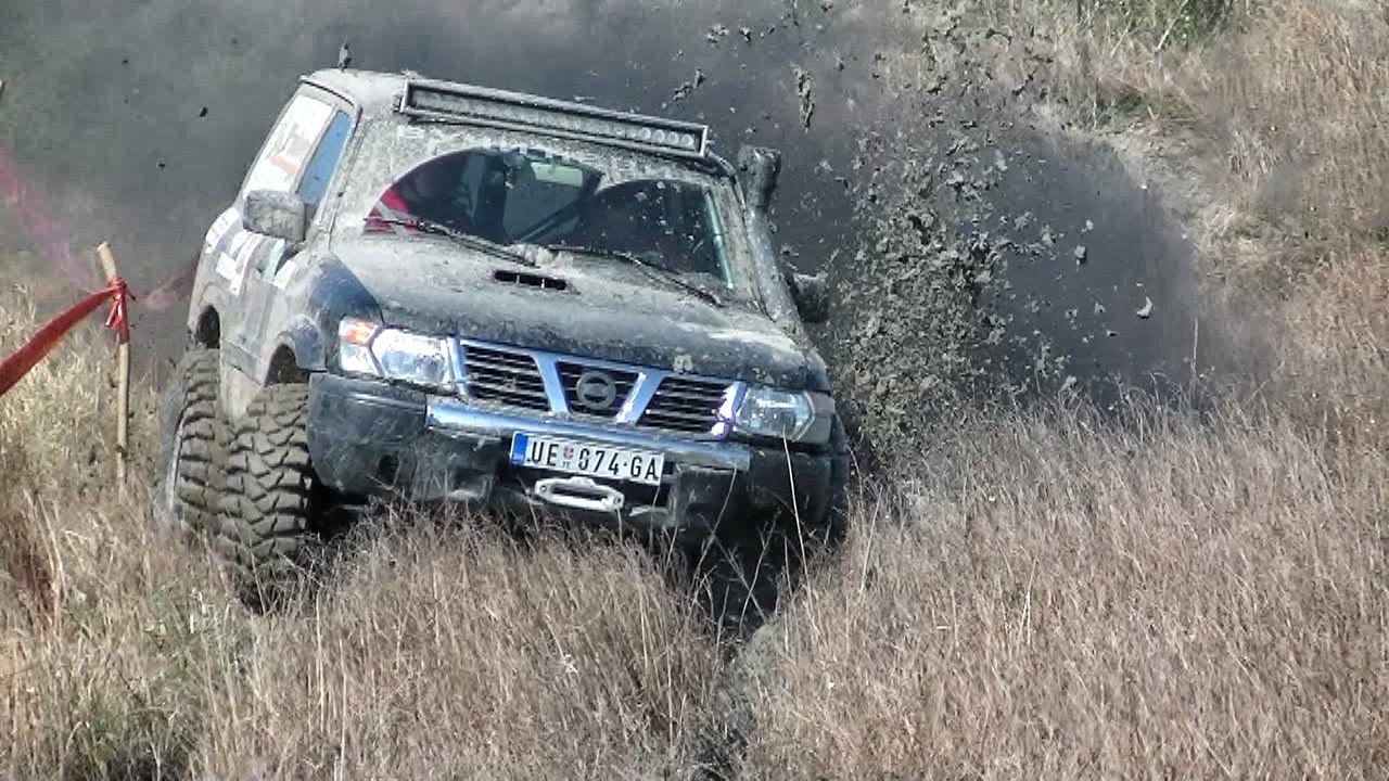 Nissan Patrol (BMW 3.0 diesel)