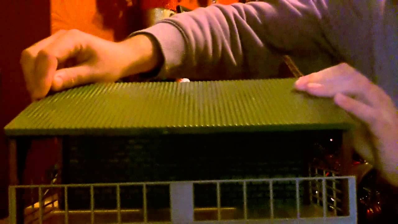 Building a Britains 1:32 farm building