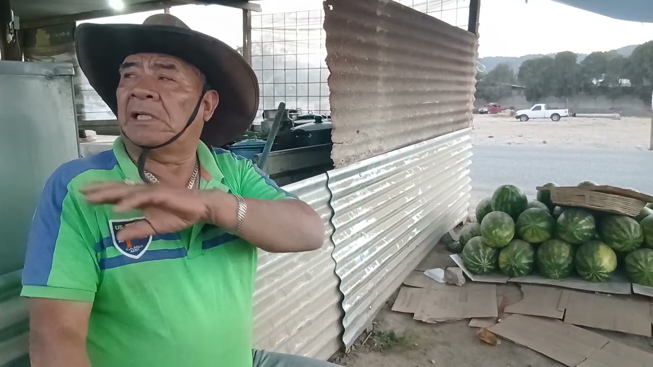 Huehuatenango, don magdaleno y el señor de las sandías me dan hospedaje y me trataron muy bien.