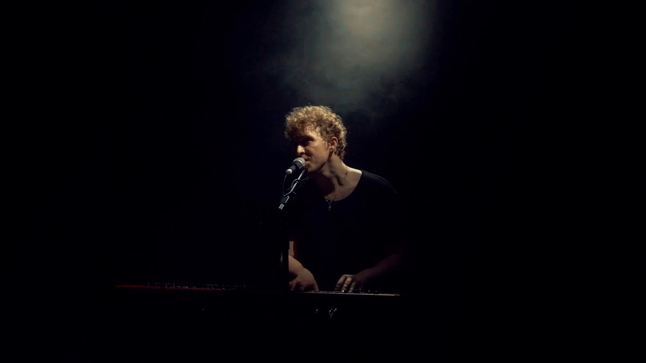 Rhodes lives in Guangzhou - Let it all go