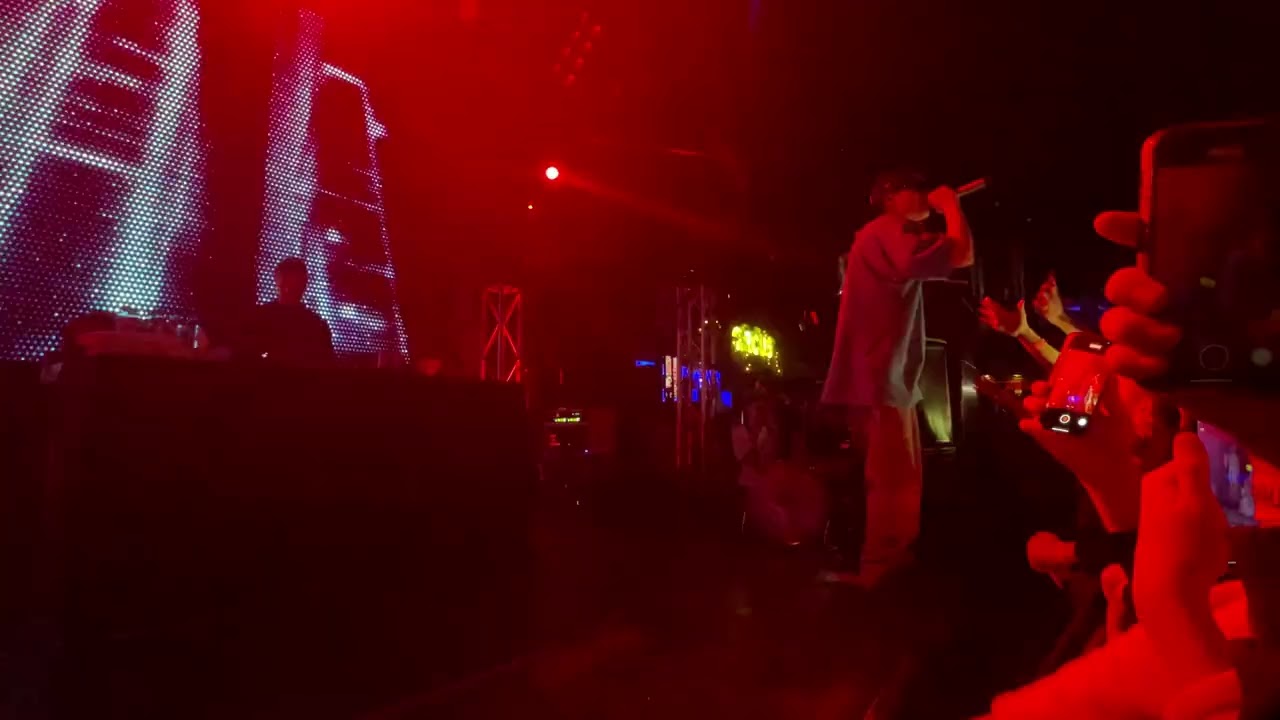Платина - Баленсиага Парень| live| Концерт Красноярск| 17.04.2024