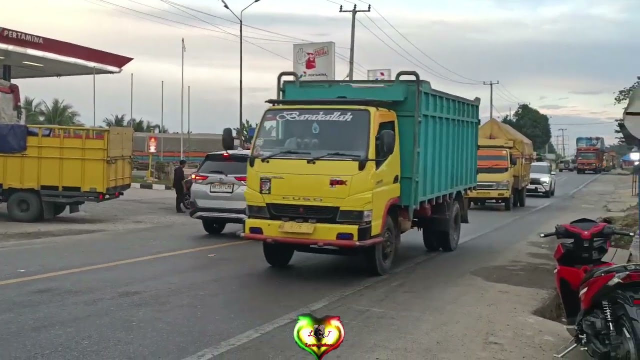 SUPER SEKALI TRAILERNYA