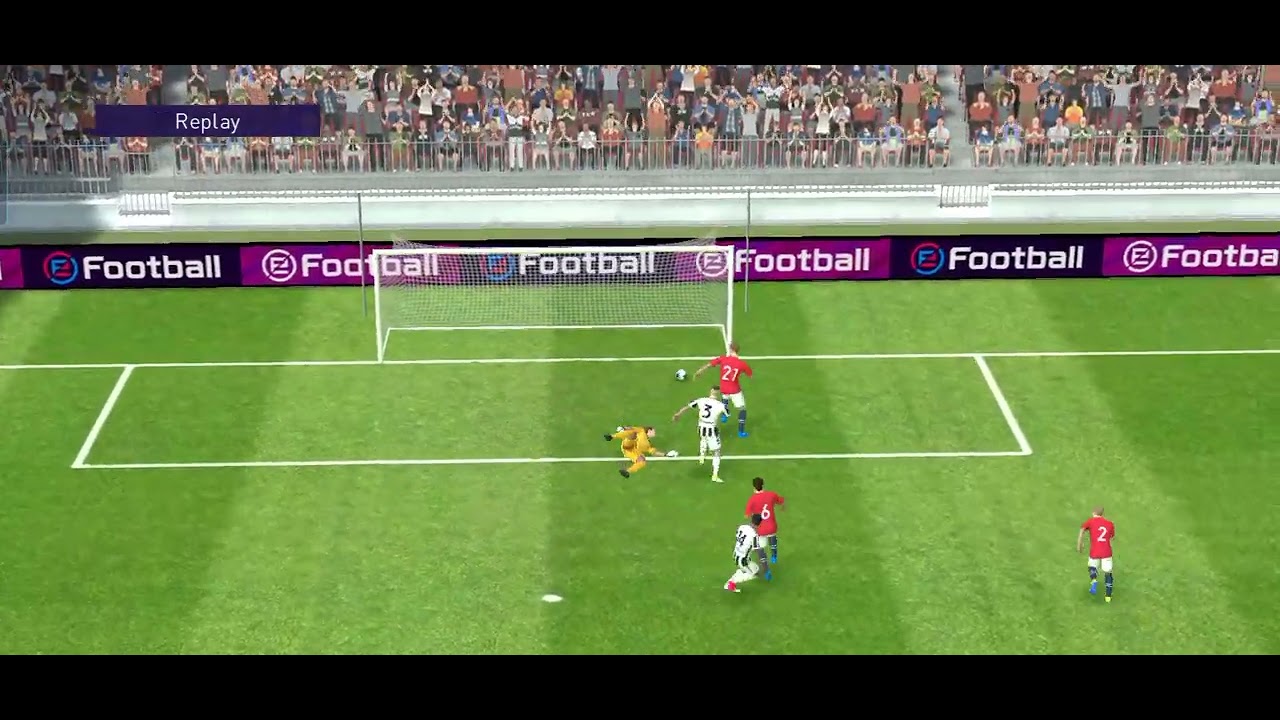 Benzema luck or skill? #pes2021 #pesskills #benzema #football #fifa22