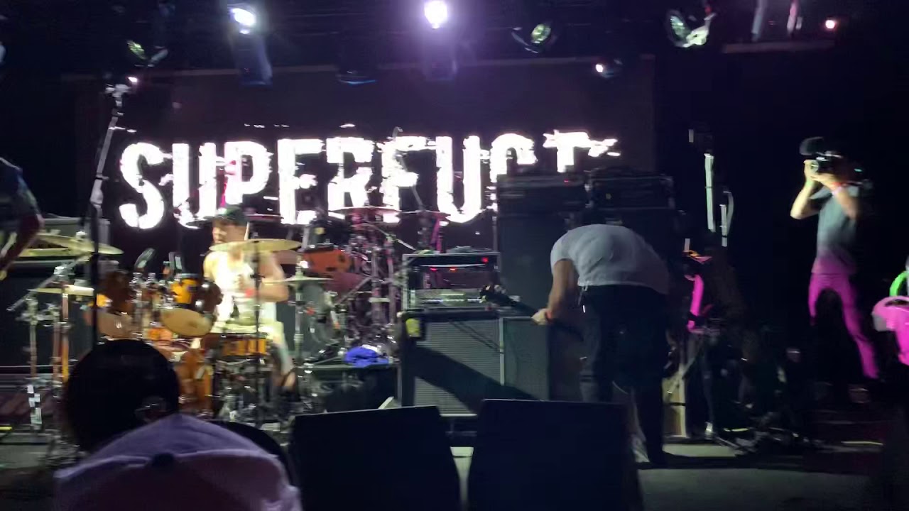 Superfuct - Getting Old (Live At The Republik)