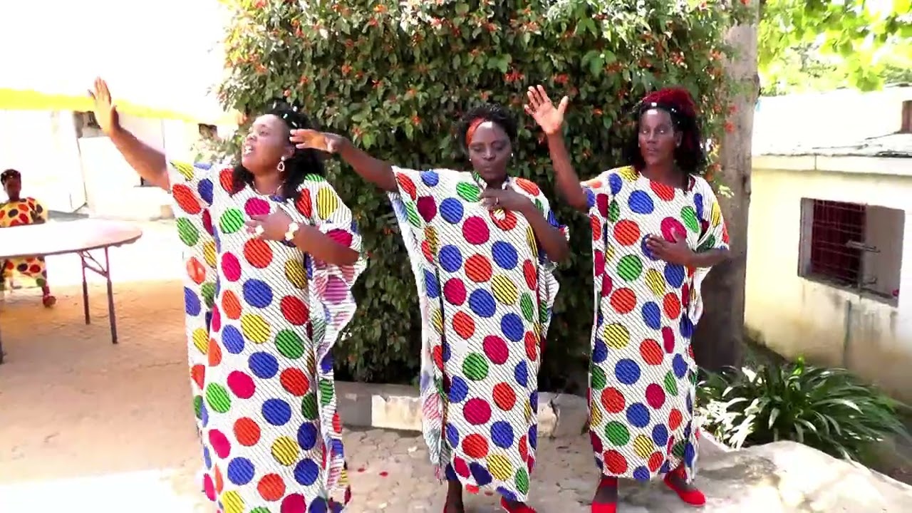 MSISUMBUKE BY AIC KIINI CHOIR Video by KAMULAH STUDIOS cell: 0721 281 634