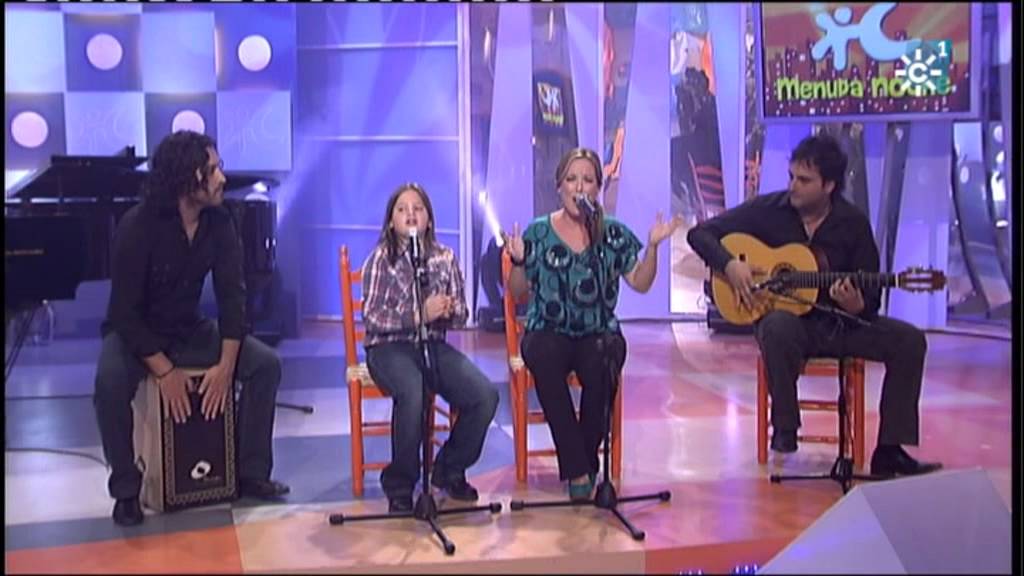 JUANITO CANTANDO CON ALEJANDRA RODRIGUEZ 