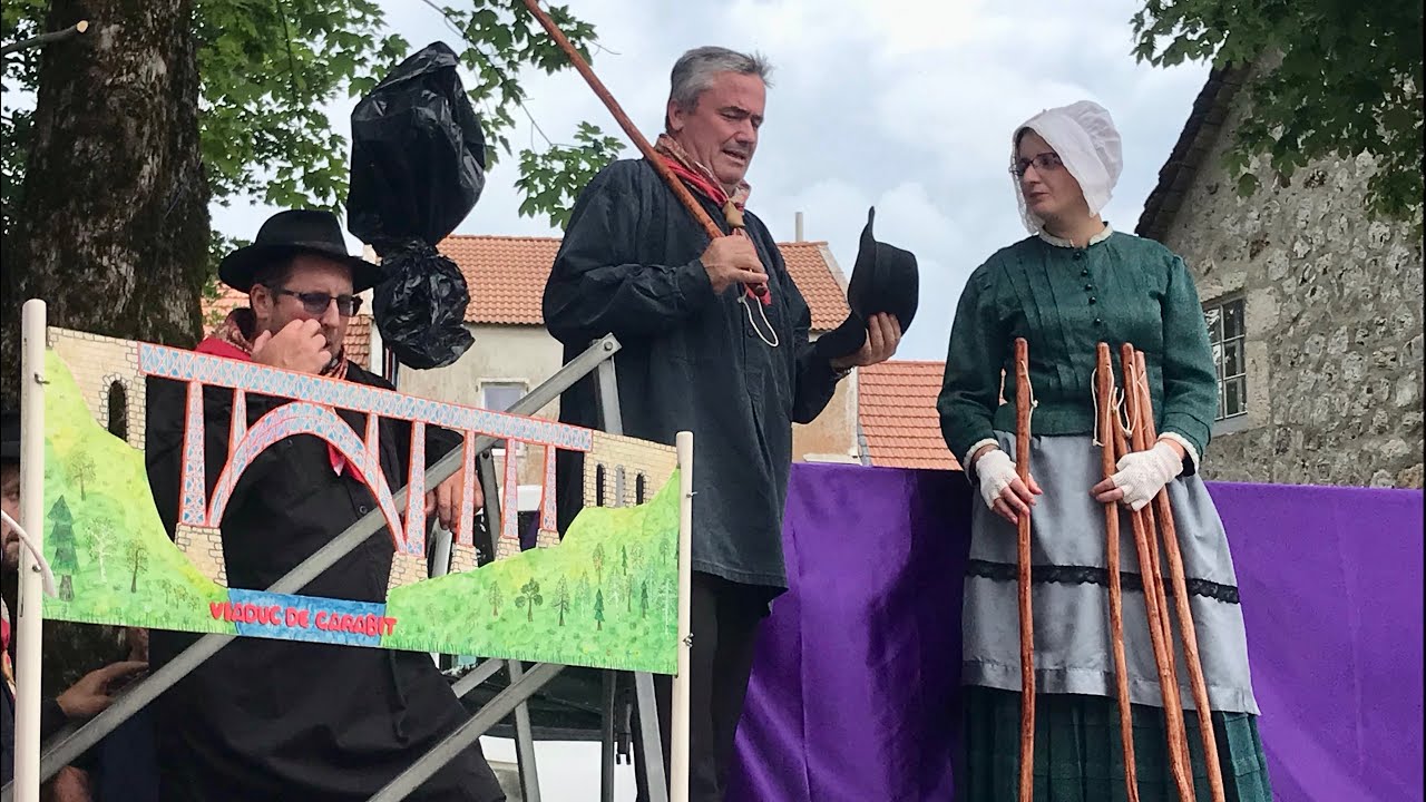 Groupe folklorique de la Haute Truyere “La bourrée des batons  “