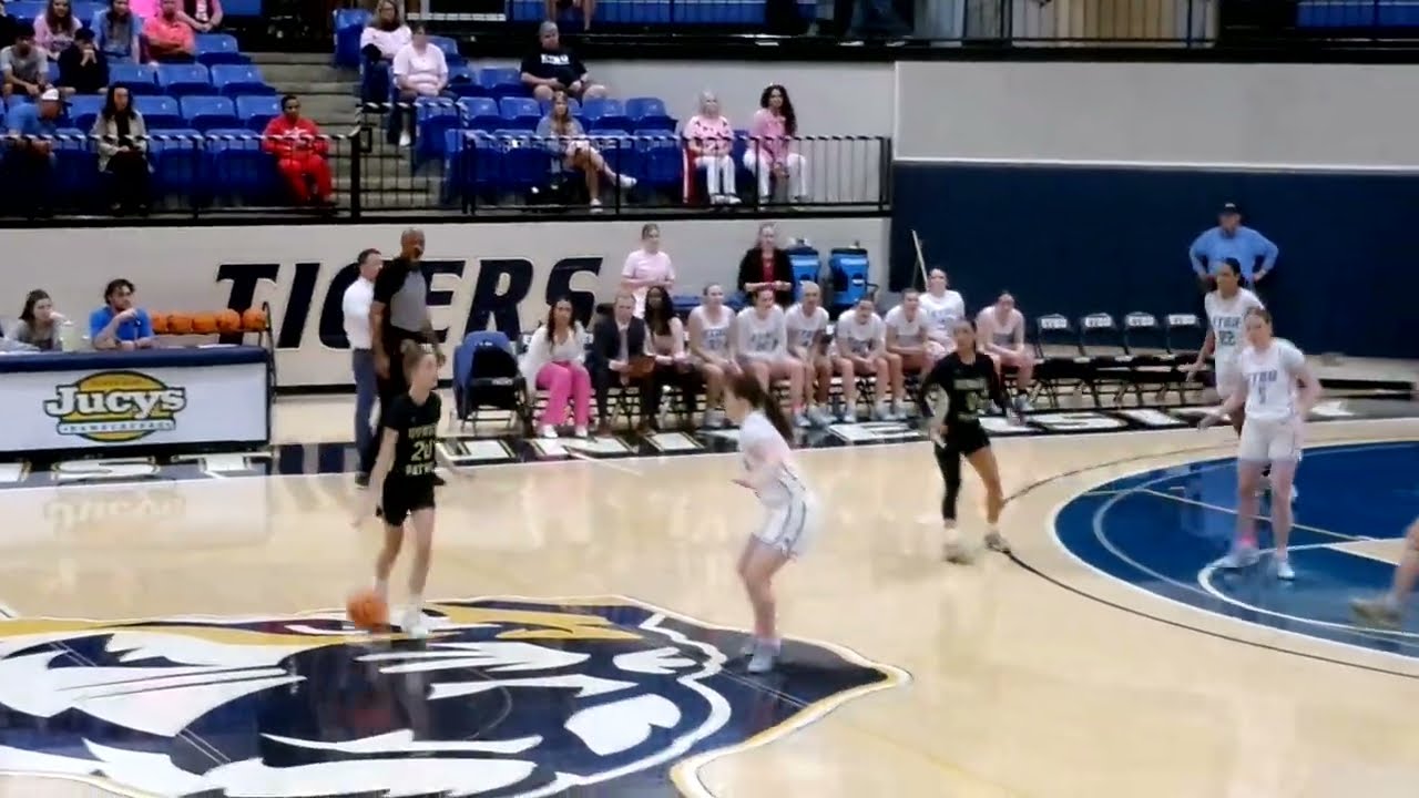 Tuesday Night Basketball at ETBU! | Vinny J