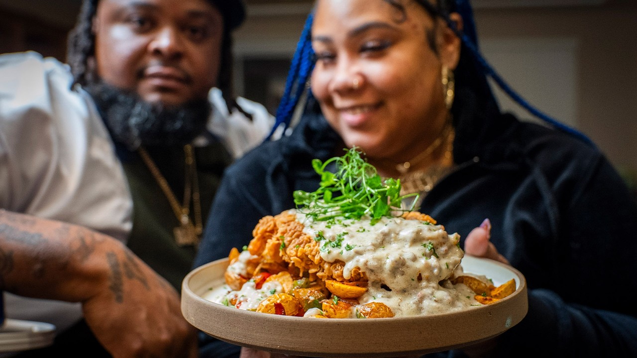 The BEST Country Fried Steak with Sausage Gravy: Southern Comfort Done Right!