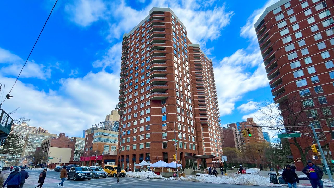 INSIDE a Sun Blasted 2BR Near the United Nations | Postwar | Doorman | Second Ave 7C | The Lost Boy 