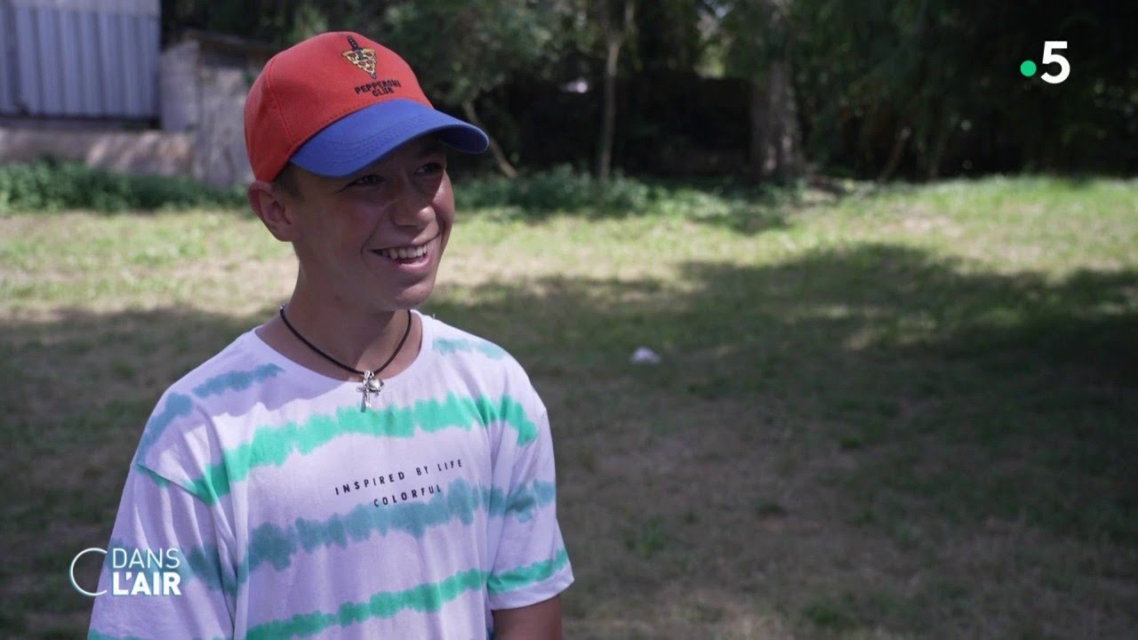 Rosey, lieu de répit pour les enfants d'Ukraine - Reportage #cdanslair 03.08.2023