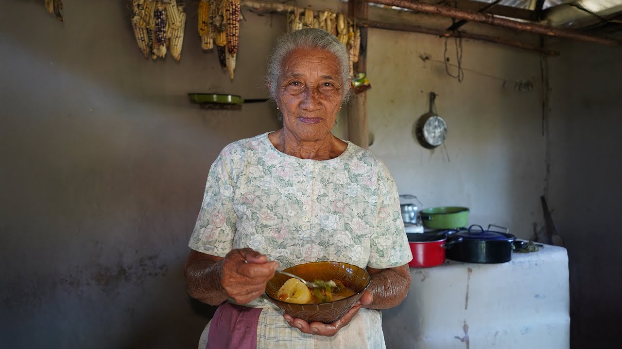 Sopa de PESCADO SECO para Semana Santa | Mi Querida Honduras