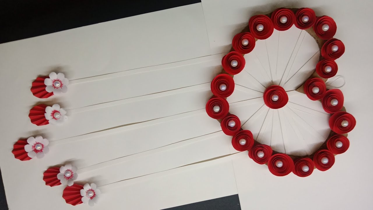 Unique wall hanging craft ideas 💡#craft #wallhangingcraftdecor #diy #trending #paperwallcraft 