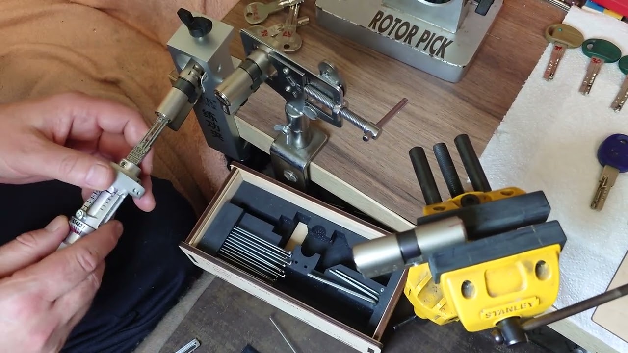 Locksmith tools kit for: Mottura & Cisa & Abus and Iseo. Rotor pick.