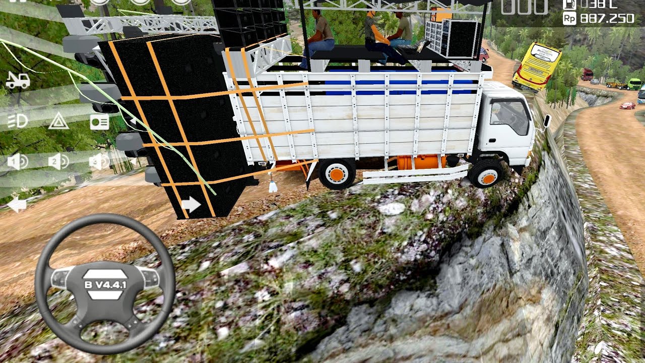 Permainan Truck Sound Horeg Ratusan Juta dibawa Offroad Hampir Terjungkal 
