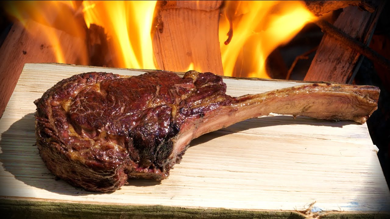 Campfire Cooking - Giant Tomahawk Steak & Peppercorn Sauce