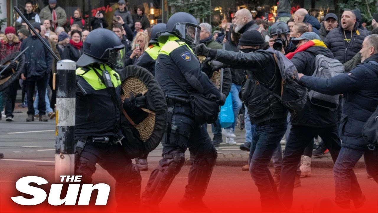 LIVE: Protest against COVID-19 restrictions in Amsterdam