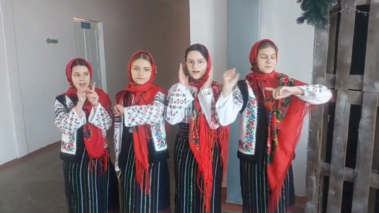 Tangou de Crăciunvideo 2025-2026