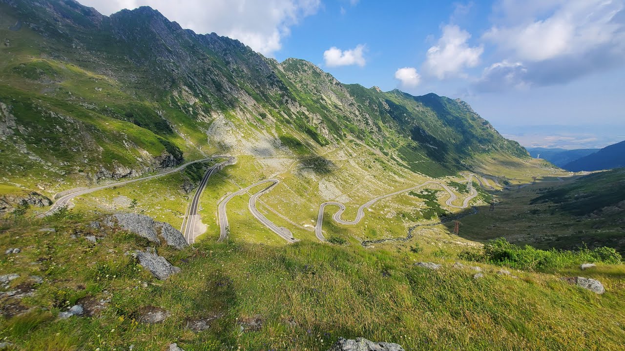 The entire Transfăgărăşan on an Aprilia Dorsoduro 900