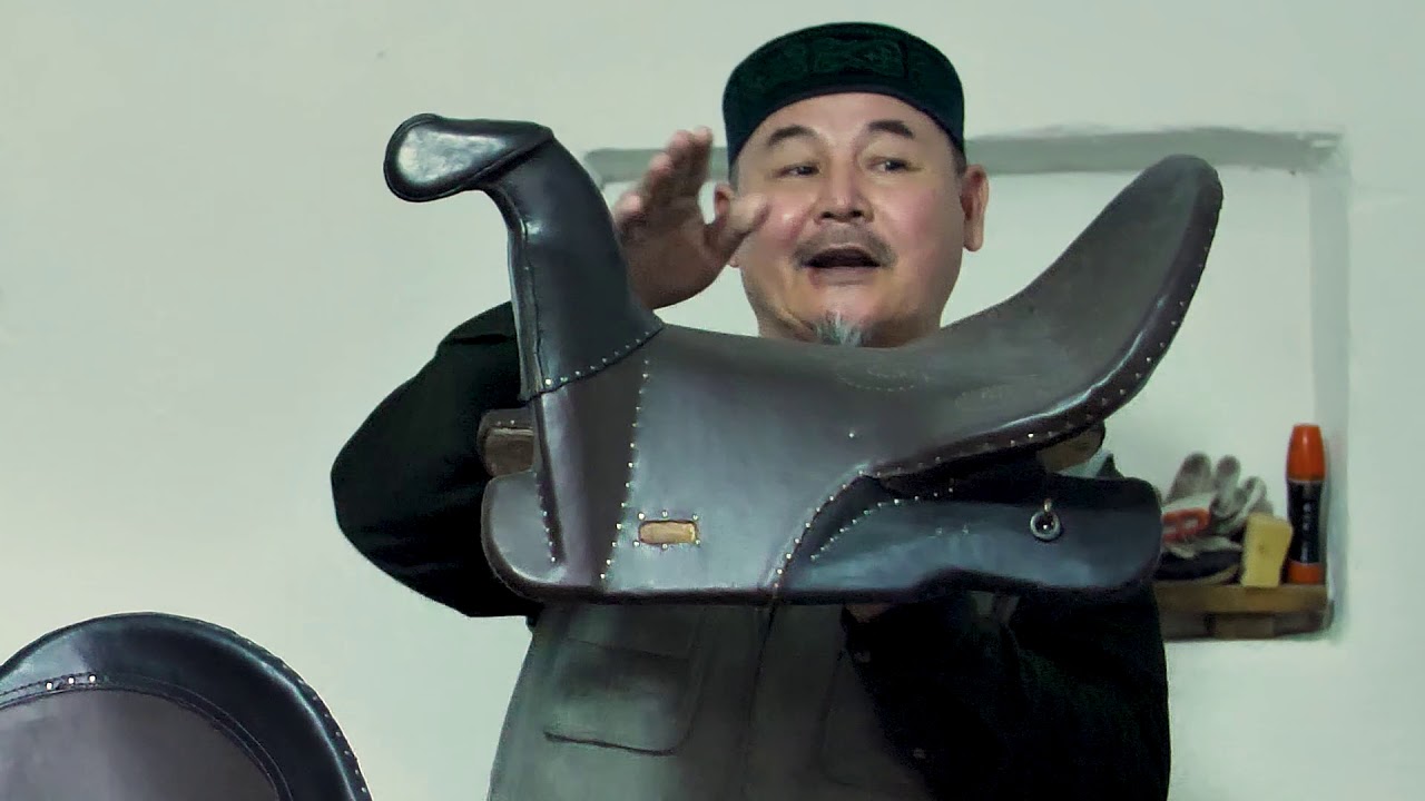 Ат әбзелдері