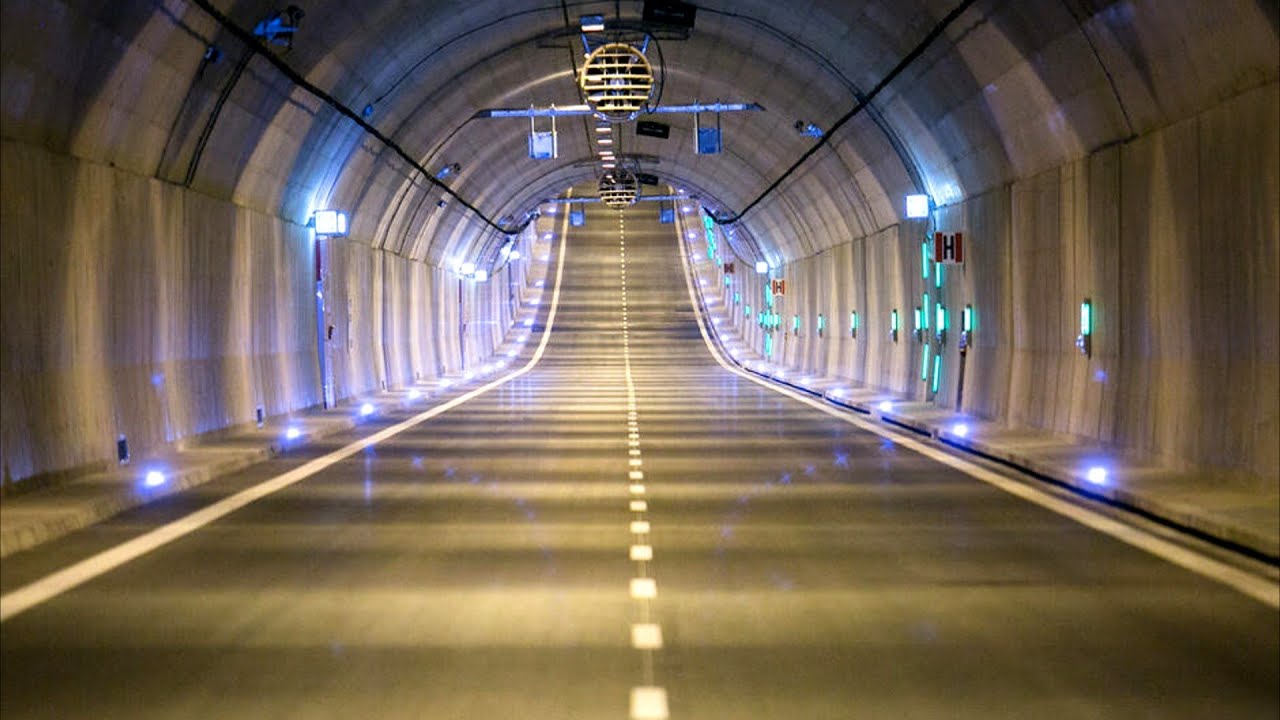 Tunel pod rzeką Wisłą sierpień 2021 przejazd Driving Car Poland 4K HIGH