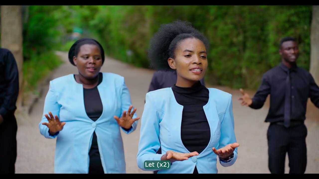 REKA MUVUGE by NDABATUMYE FAMILY CHOIR OFFICIAL VIDEO